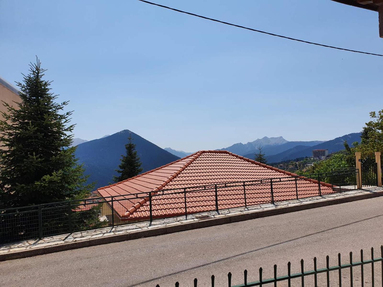 Semeli Guesthouse Karpenisi Luaran gambar