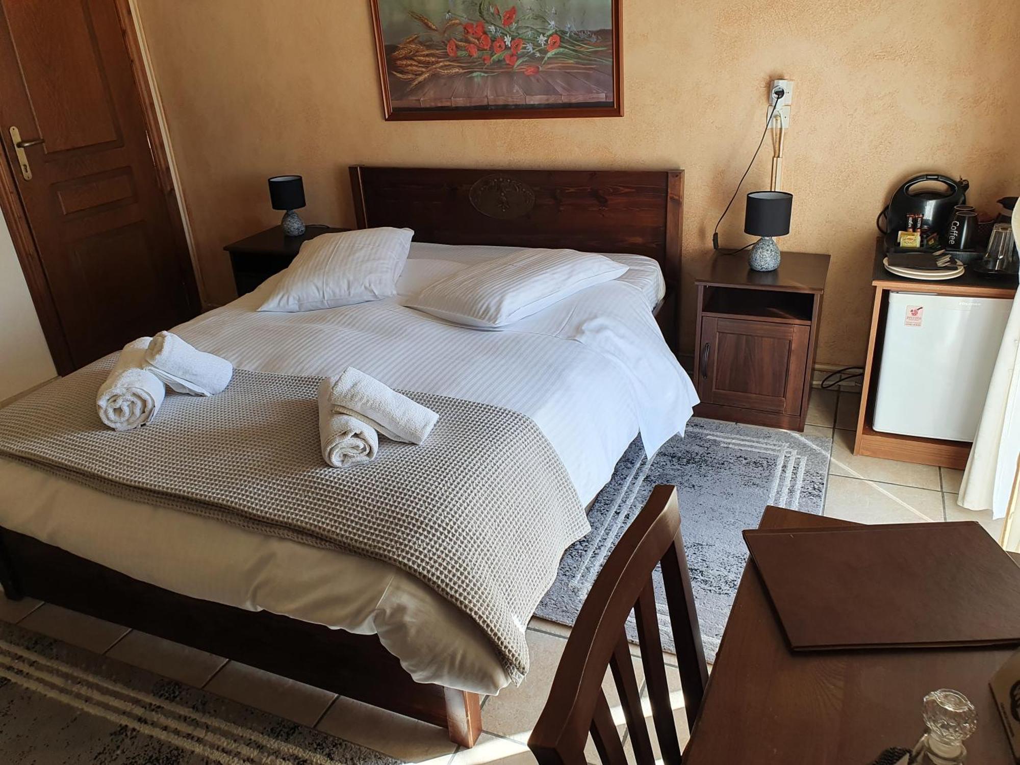 Semeli Guesthouse Karpenisi Luaran gambar
