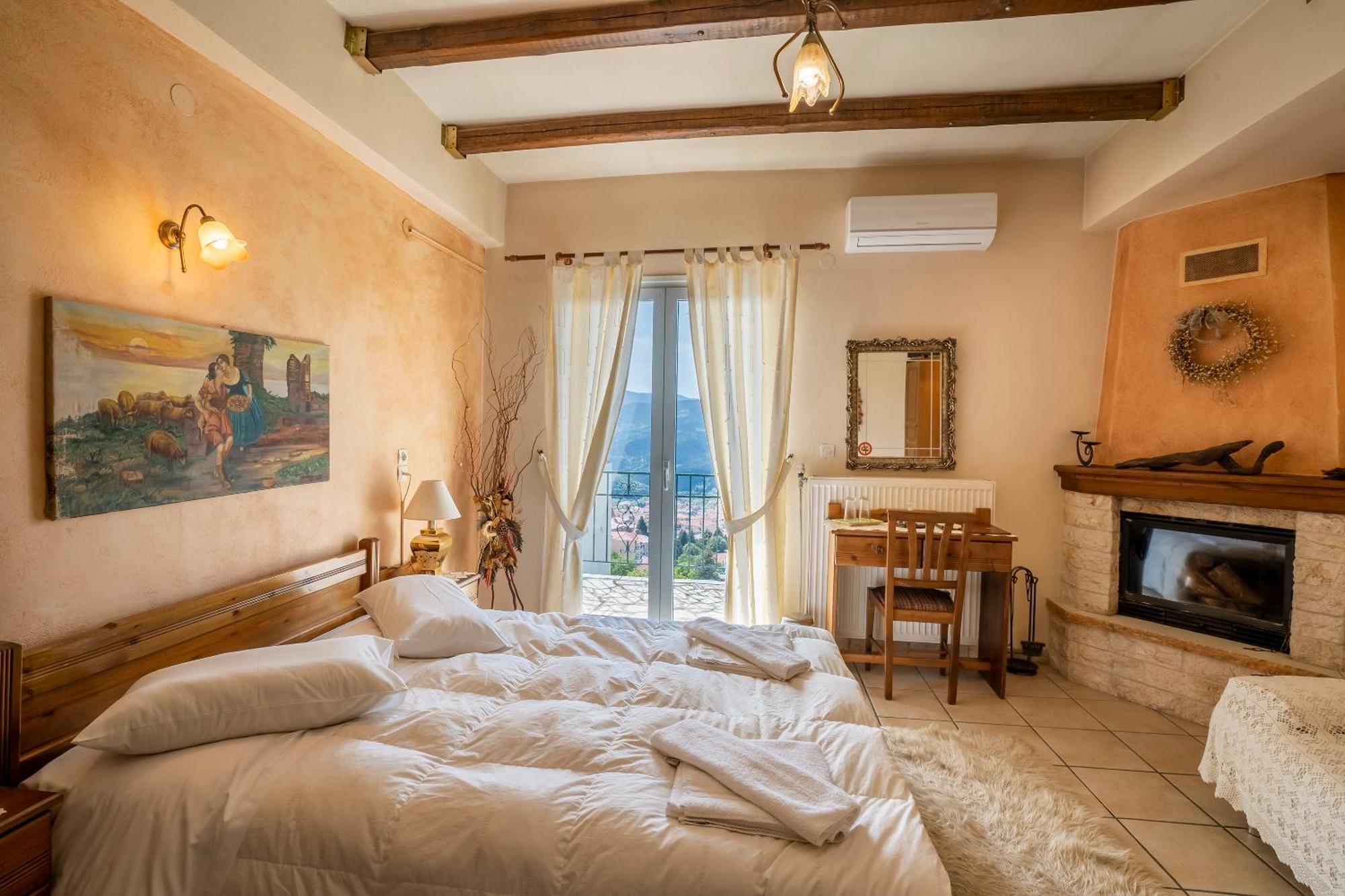 Semeli Guesthouse Karpenisi Luaran gambar