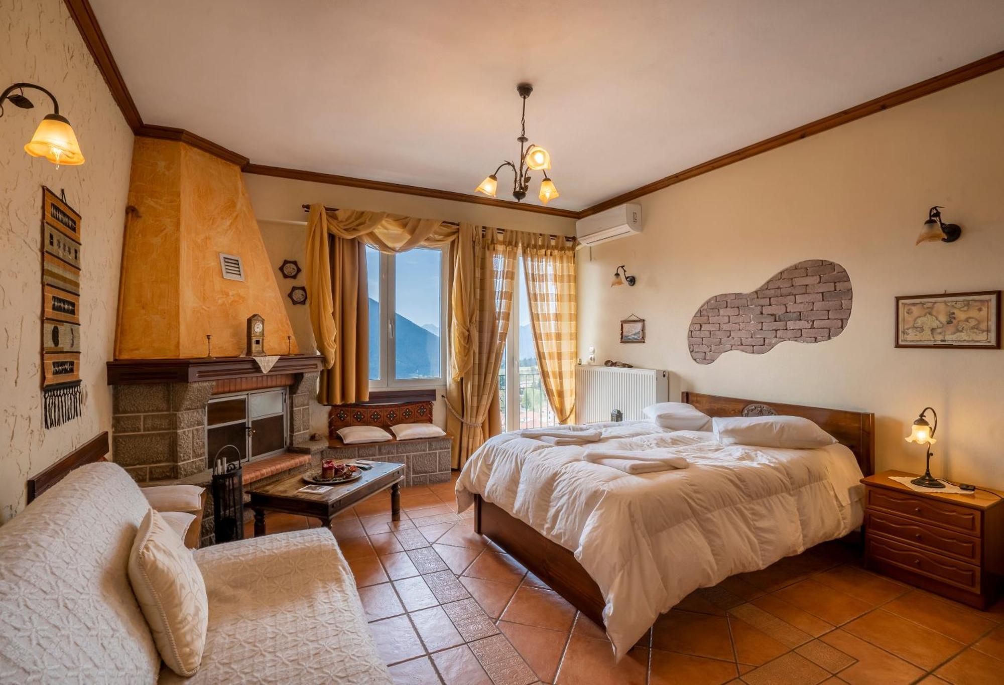 Semeli Guesthouse Karpenisi Luaran gambar