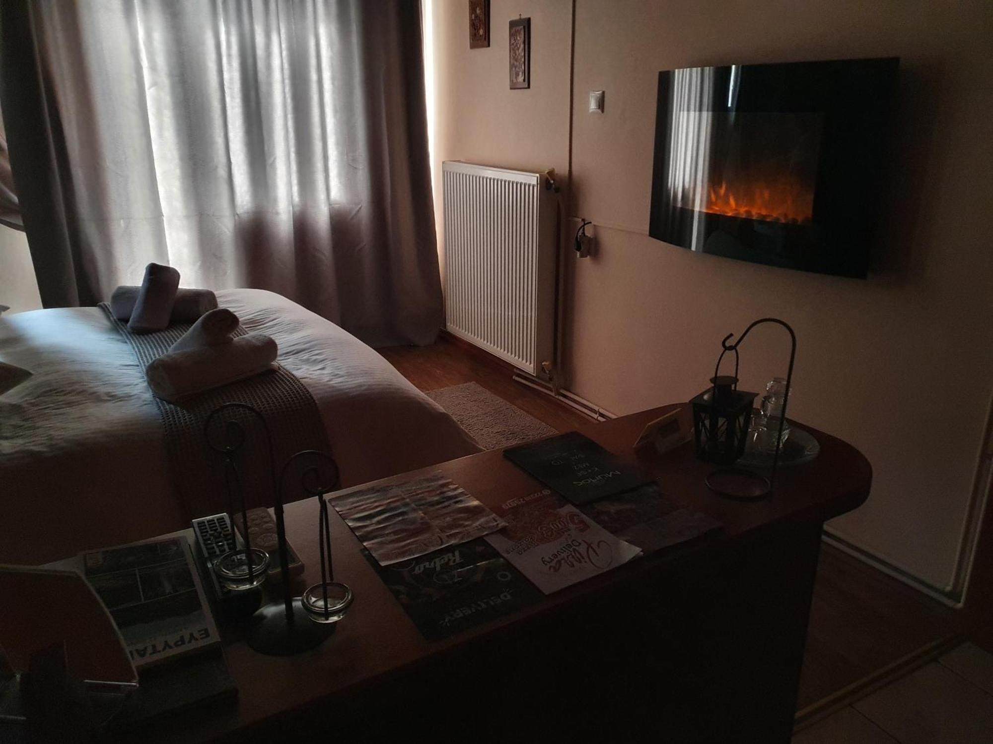 Semeli Guesthouse Karpenisi Luaran gambar
